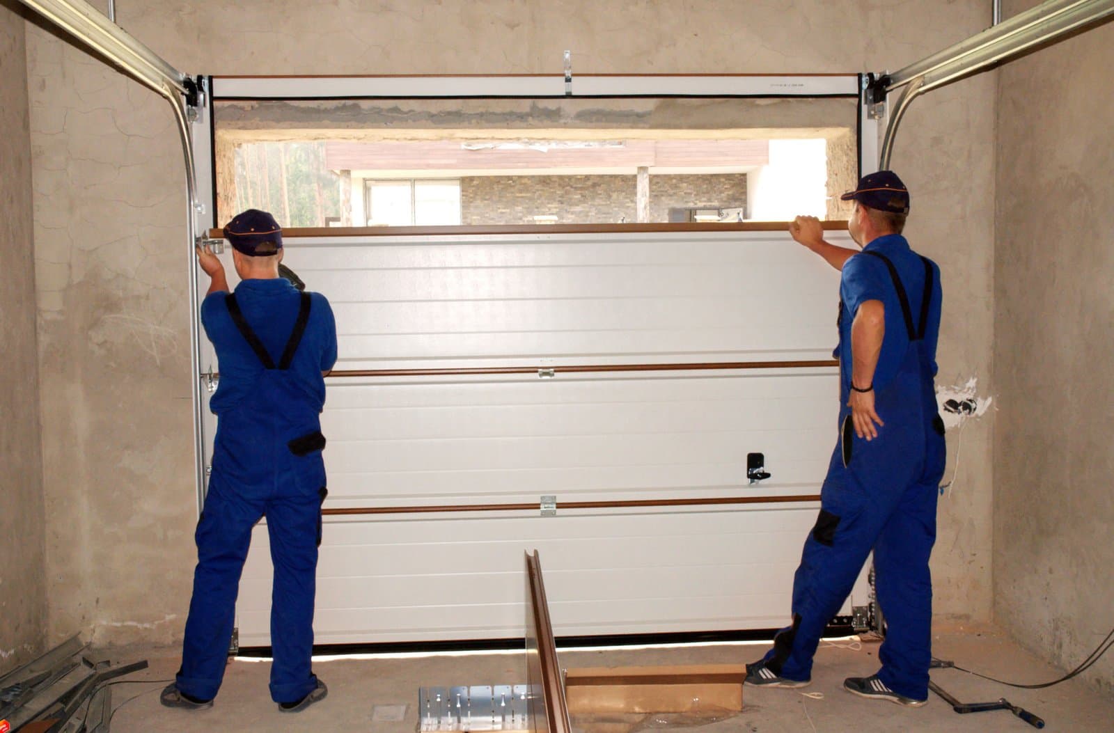 Installation garage door service in Denver